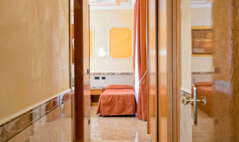 Habitación cuádruple Hotel Marco Polo Roma