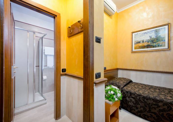 Camera doppia uso singolo Hotel Marco Polo Roma Camera doppia uso singolo Hotel Marco Polo Roma