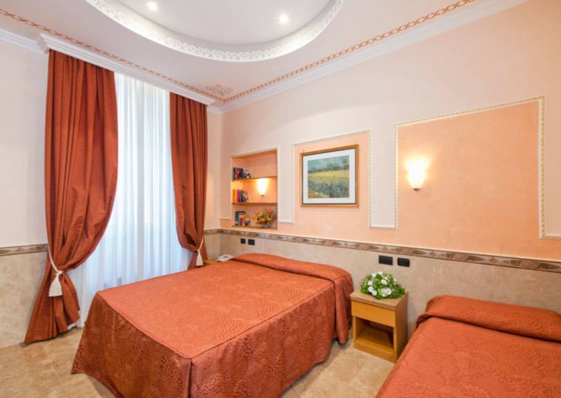 Habitación triple Hotel Marco Polo Roma Habitación triple Hotel Marco Polo Roma