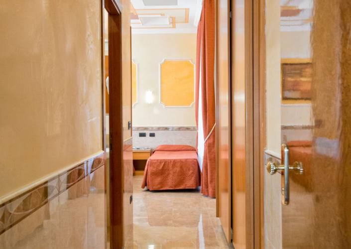 Quarto quádruplo Hotel Marco Polo Roma Quarto quádruplo Hotel Marco Polo Roma