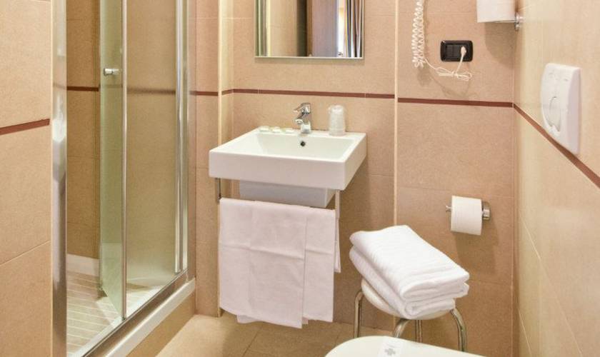 Camera tripla Hotel Marco Polo Roma Camera tripla Hotel Marco Polo Roma